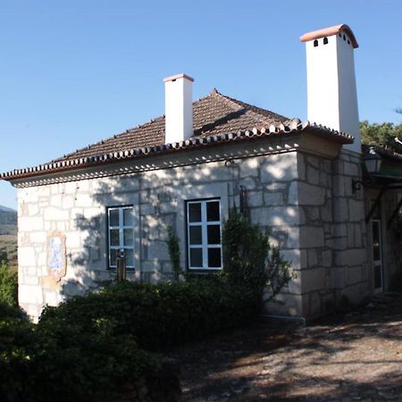 Villa Casal Dos Zimbros à Corticos Extérieur photo